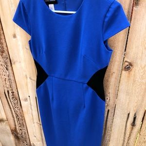 Donna Morgan Blue & Black Accent Crew Neck Dress
